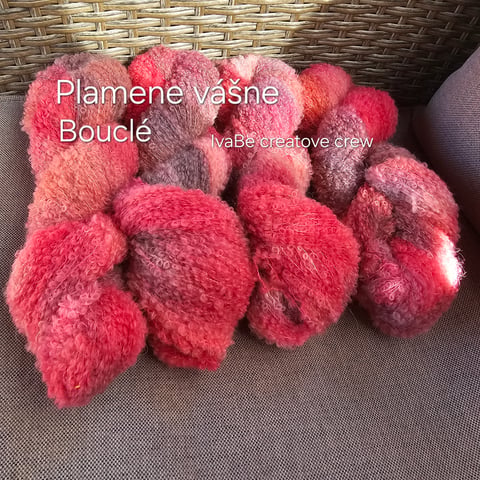 Bouclé 89% alpaca, 11% polyamid, 500m/100g.