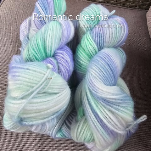 30% merino 70% bavlna, 200m/100g.