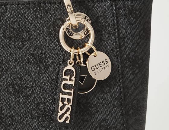 GUESS NOELLE TOTE dámska shopperka-6be67ff4-a25f-4601-9a07-a31203630f93.jpg
