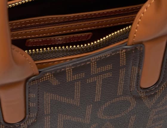 VALENTINO Regina Re dámska kabelka-a5cef73f-47eb-4f06-a266-f6e2f8eaab0b.jpg