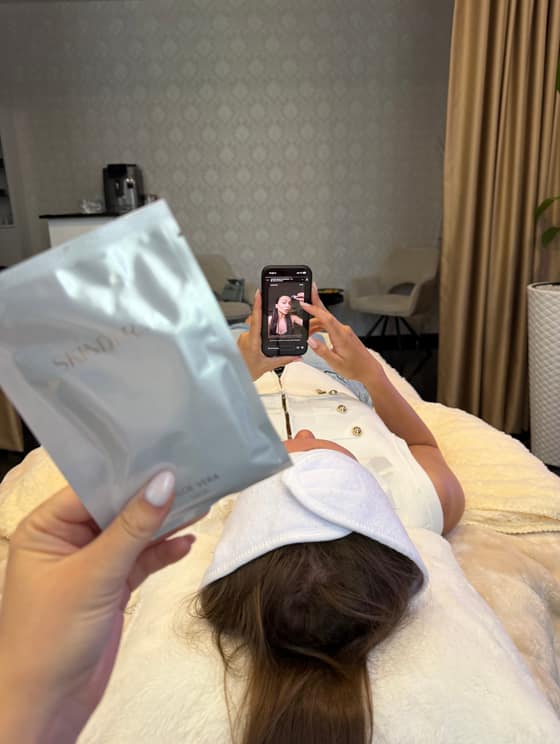 pink-moon-beauty-salon-606baac5-a48f-4f16-b611-8c726c5e60ef.jpg