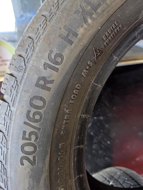 205/60 R16 Semperit M+S-26f2edc8-81ee-402d-b40f-ac51e3654707.jpg