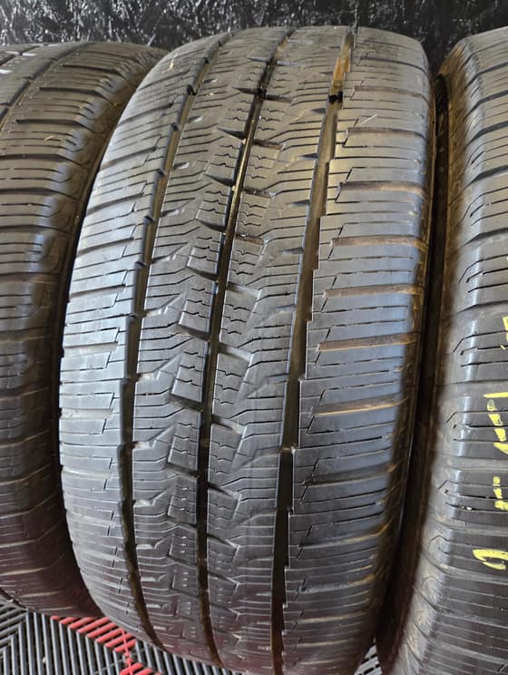 255/55 R18 Continental-469a2a52-b608-4bff-952f-258f70dcb173.jpg