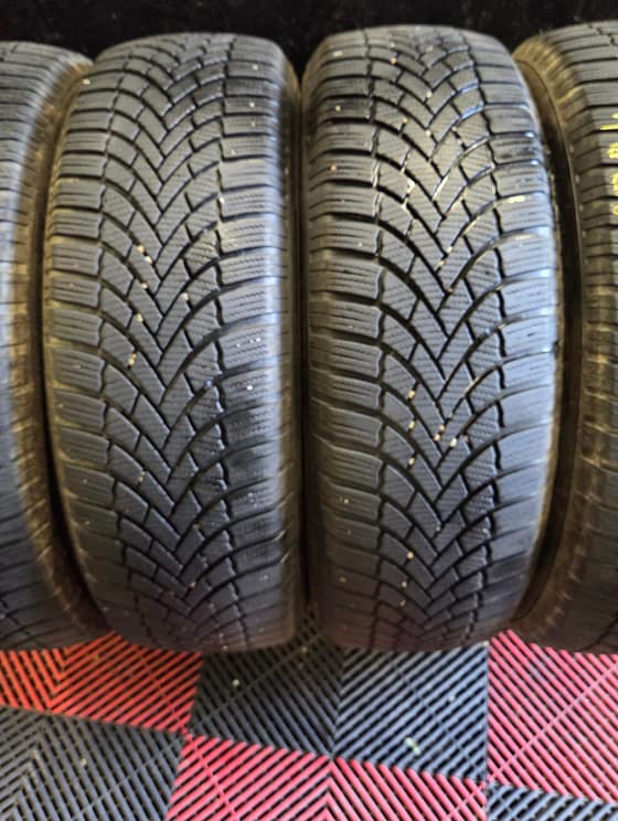 225/65 R17 Bridgestone téli-4a7991e9-2fee-4044-ac16-c289cdbd19c6.jpg