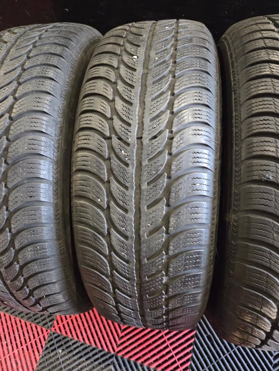195/65 R15 Sava téli gumiabroncsok-4b6fe4ac-1721-41c5-beeb-c486a60bad39.jpg