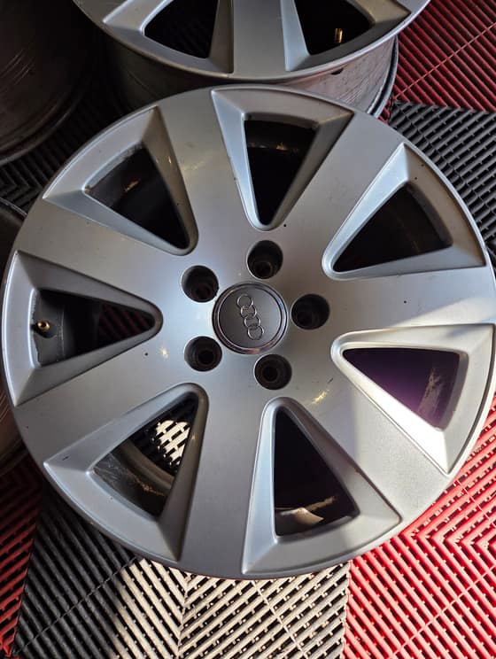 5X112 R16 Audi disky-67da5bab-c570-4901-8388-6e4fa67f419c.jpg