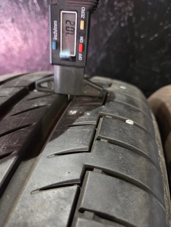 215/55 R18 Continental nyári gumiabroncsok-6fa4ce0b-460f-452c-abba-c995f69591d0.jpg