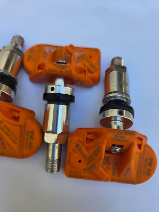 Tpms sensor wv-skoda-audi-seat-7521a276-2271-4ea0-adda-5e3a2df27c32.jpg