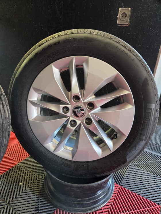 5X112 R16 Skoda Letna sada 205/60 R16 Pirelli-76dc3dd6-62c8-41f9-a9dc-13c5545cf4ea.jpg