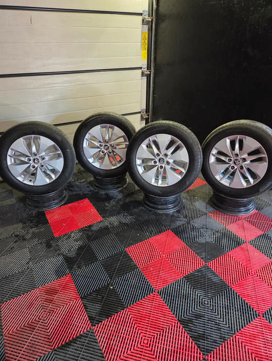 5X112 R16 Skoda Letna sada 205/60 R16 Pirelli-83b328ee-b3f3-46dd-af36-9c32ee3c8a67.jpg