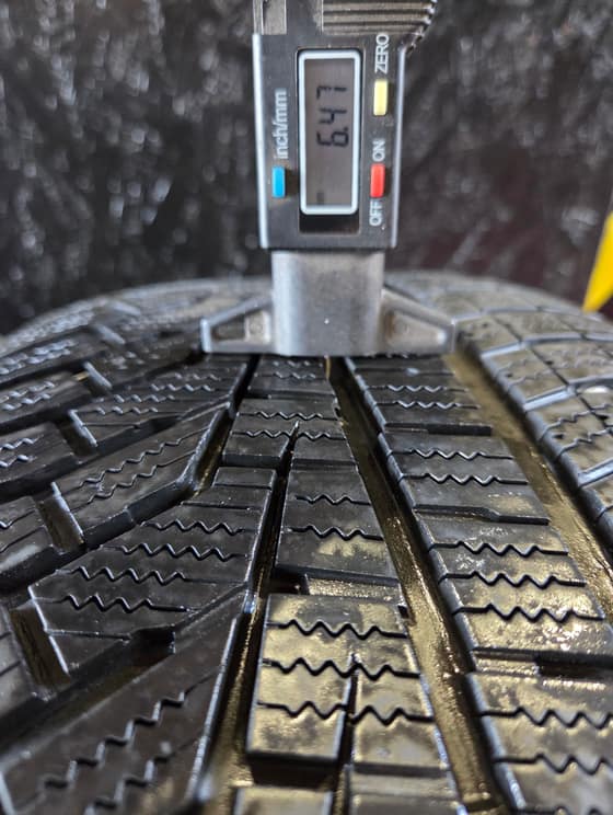 225/50 R17 Hankook zimne pneumatiky-93badae4-7487-465a-8bc8-889e2de70bca.jpg