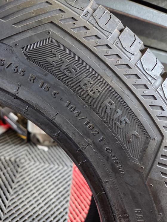 215/65 R15C Barum letne pneumatiky-99db7b21-cc4b-4d54-9c44-fa63805ff2d6.jpg