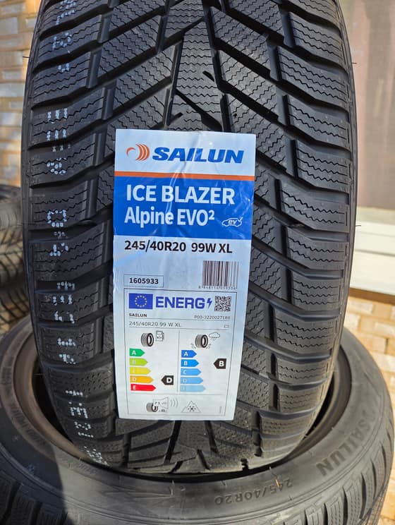 245/40 R20 Sailun zimne pneumatiky-9cb7b9e3-283f-4124-a2e7-e7ebec78e743.jpg