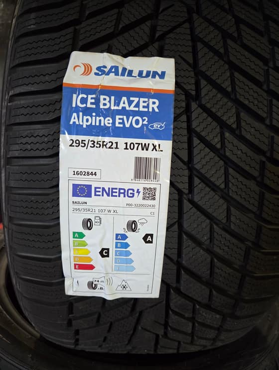 295/35 R21 Sailun winter tires-be4a291d-e006-455a-8617-cd221fdf9fa3.jpg