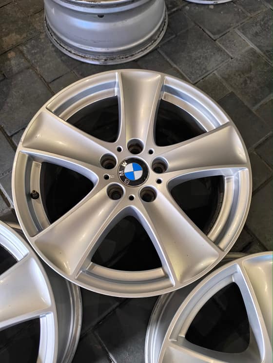 5X120 R18 BMW Alloy Wheels-c316b4e4-bff7-44ce-9d45-09639256ea82.jpg