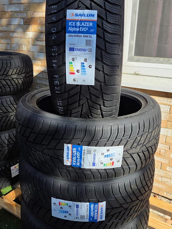 245/40 R20 Sailun zimne pneumatiky-c4f9b3f5-94f0-4fd8-a749-3314059f93d7.jpg