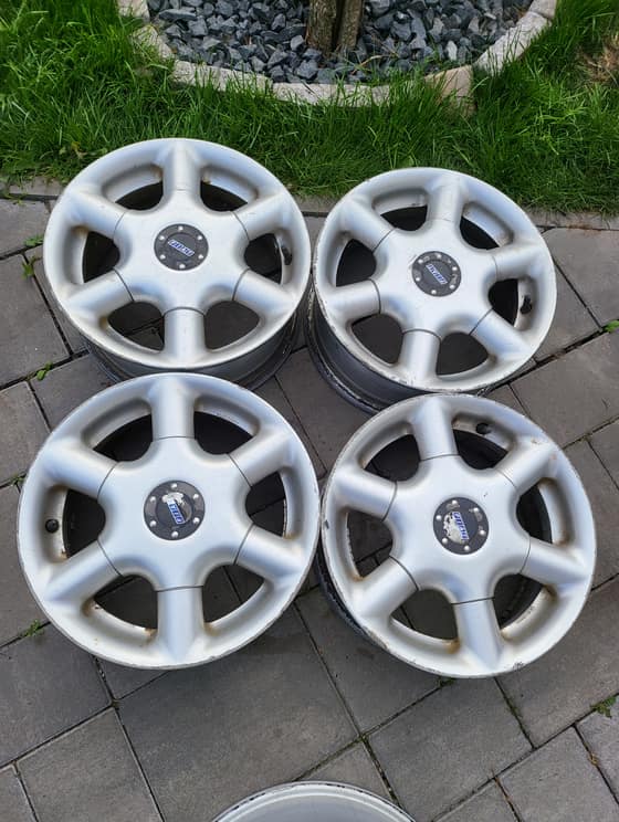 4X98 R14 Fiat alloy wheels-d2738573-9a1e-4df3-85be-a22344c72c54.jpg