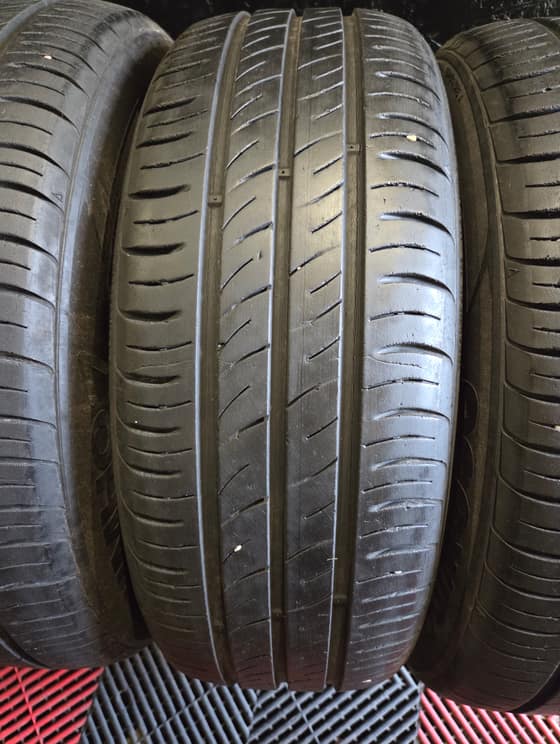 185/60 R15 Humho letne pneumatiky-dd2f060b-d13d-4631-bf09-8504d72b0423.jpg