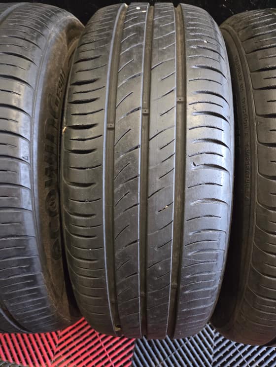 185/60 R15 Humho letne pneumatiky-f8d76a60-507e-46c1-905e-818e7ea4861c.jpg