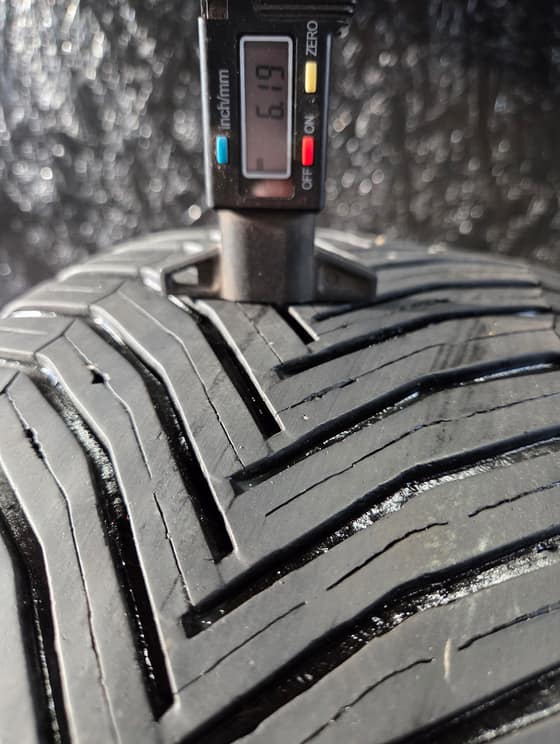 225/45 R19 Michelin All-season tires-f9450d43-f2f0-4a17-9a6c-3dede2d6f259.jpg