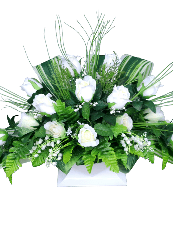 Zaťažená ikebana biele ruže v srdci-b1283dc7-4573-48b7-89d2-905c9855ad12.png