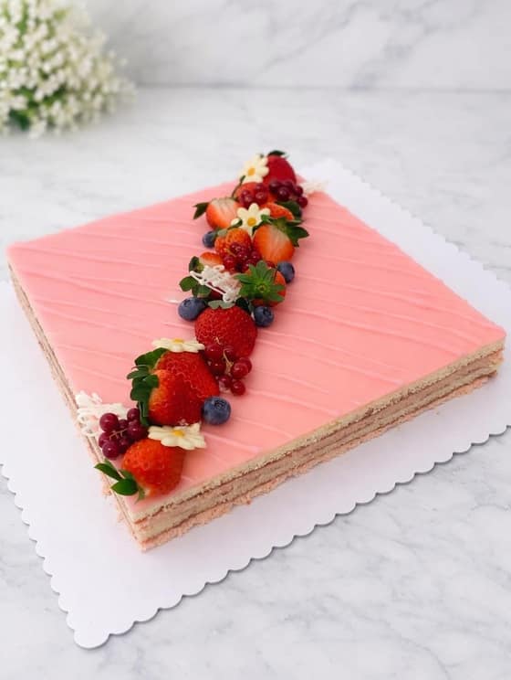 Punčová torta-73dd4839-615d-4fde-9c2e-9f96443e12bc.jpg