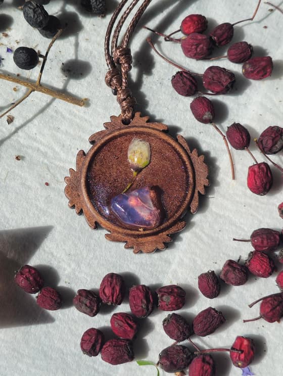 Amulet Hranice-aae7c620-41bf-4ae5-aa90-25b30b07e842.jpg