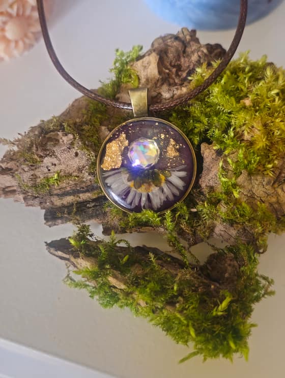 Jasná vízia. Amulet so zámerom-db765b81-eaab-4a59-8217-e9a20f74516a.jpg