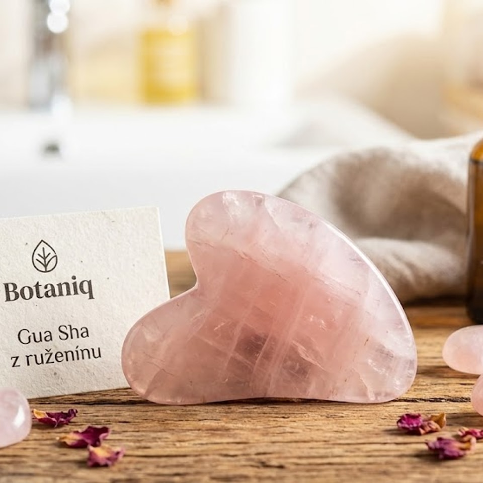 Masážna pomôcka z ruženínu (Gua Sha)